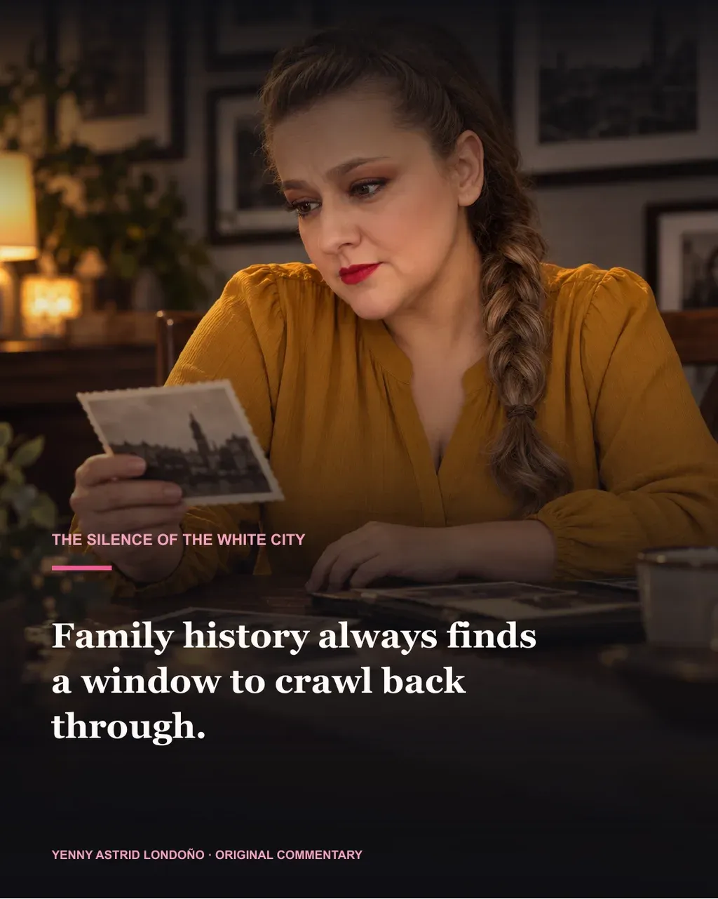 Image from Yenny Astrid Londoño’s review of “The Silence of the White City”. Illustration of El silencio de la ciudad blanca, by Eva García Sáenz de Urturi, with overlaid text: «Family history always finds a window to crawl back through.»